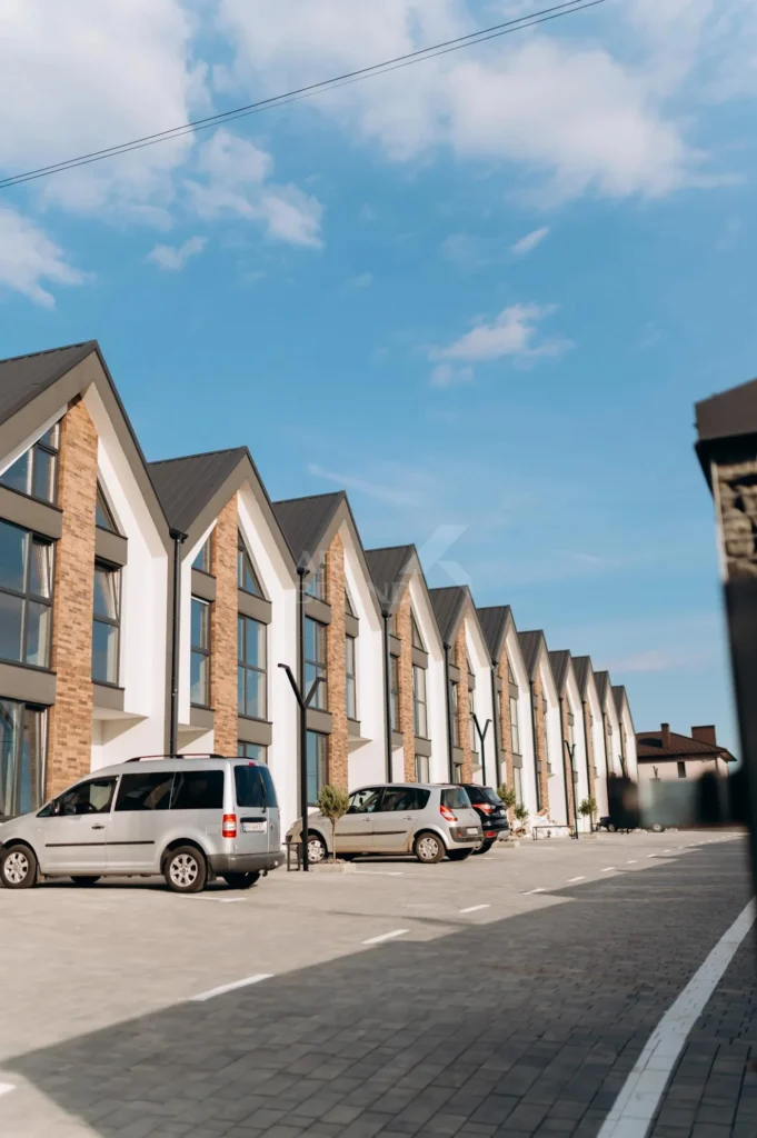 Таунхауси AURA Village